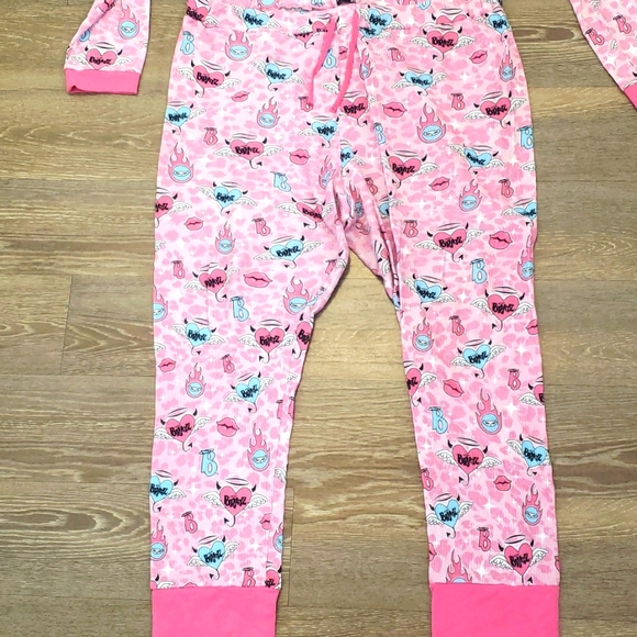 Dolls Kill X Bratz Collection pj set 💋 - Picture 3 of 5
